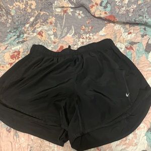 nike women’s shorts size large